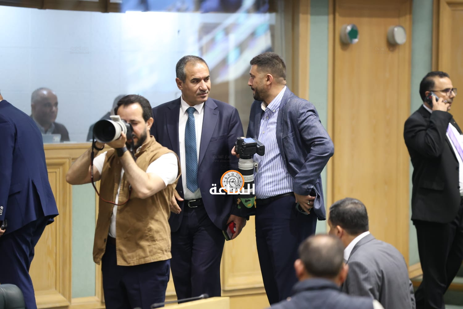 Madar Al-Saa Images 0.11881472564446138
