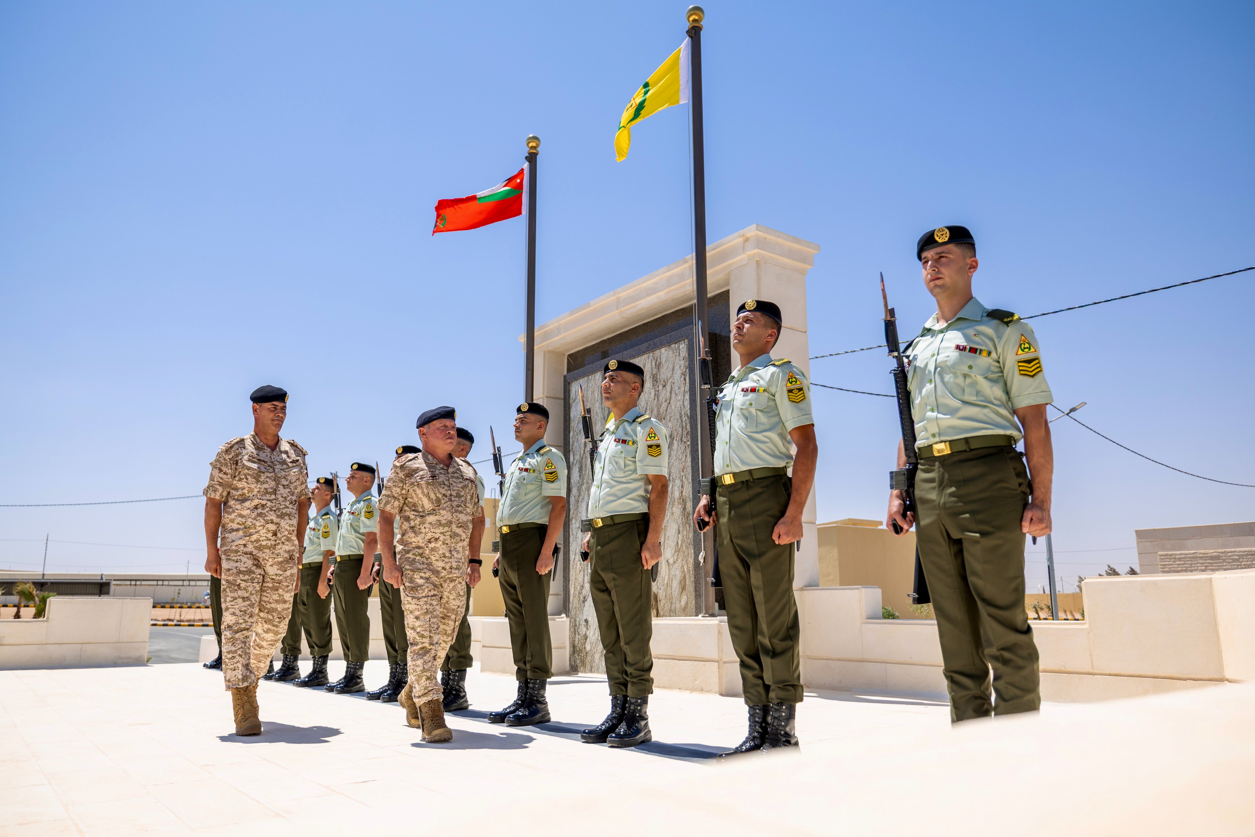 Madar Al-Saa Images 0.7702025564452576