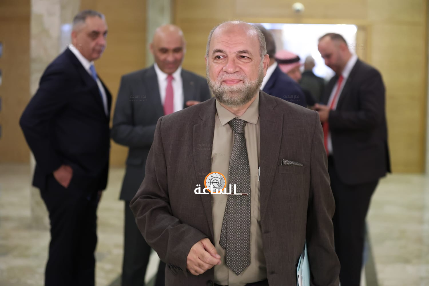 Madar Al-Saa Images 0.4995499120515531