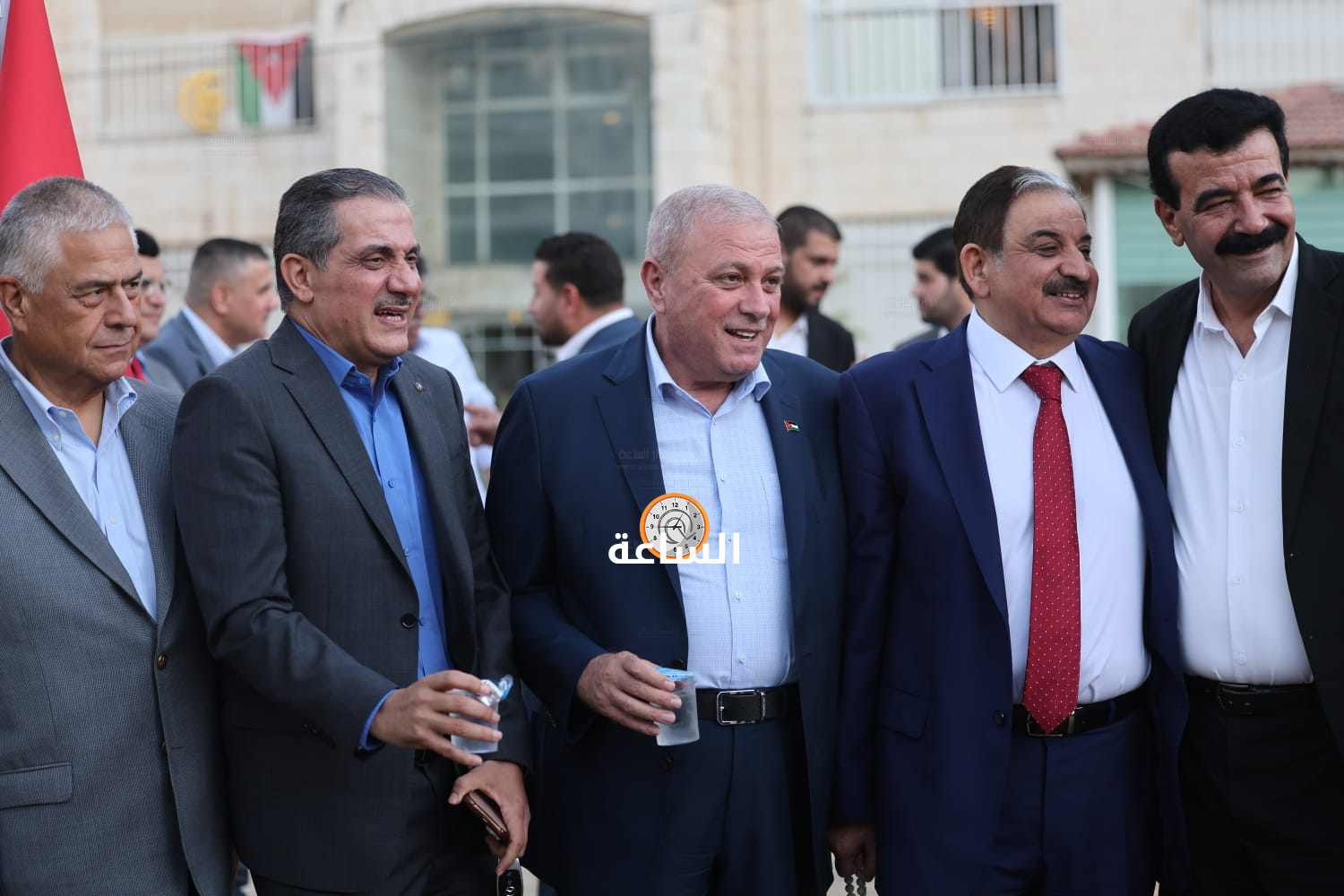 Madar Al-Saa Images 0.16583165144871026