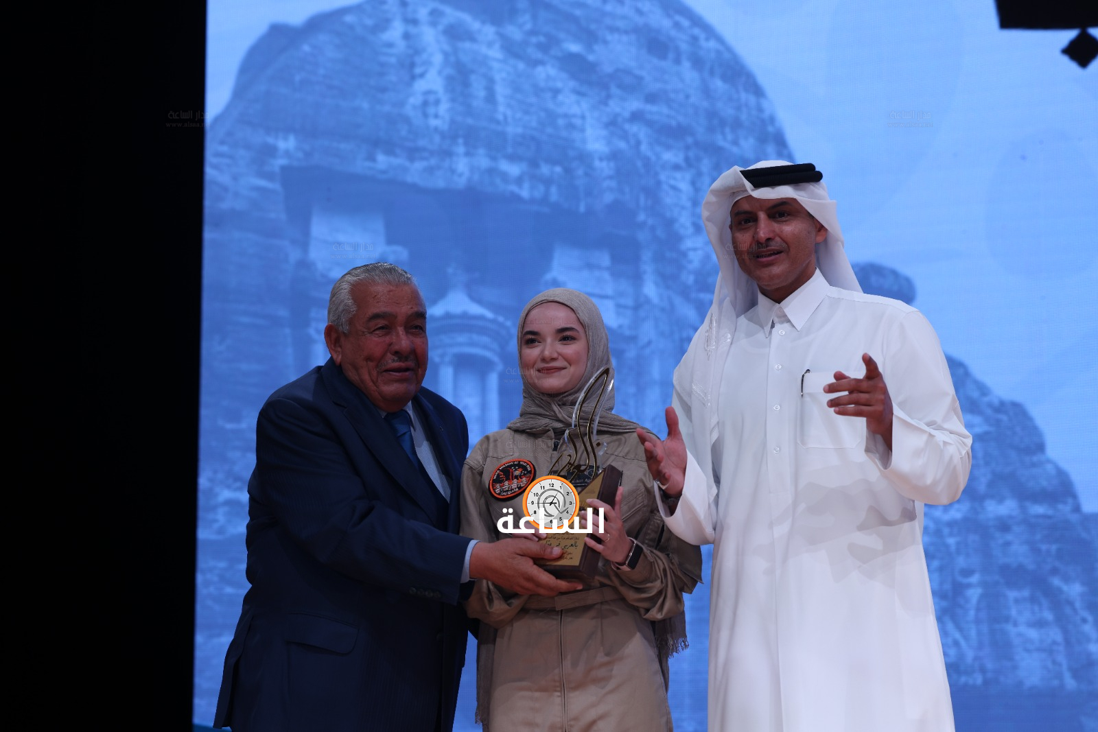 Madar Al-Saa Images 0.16906554831575515