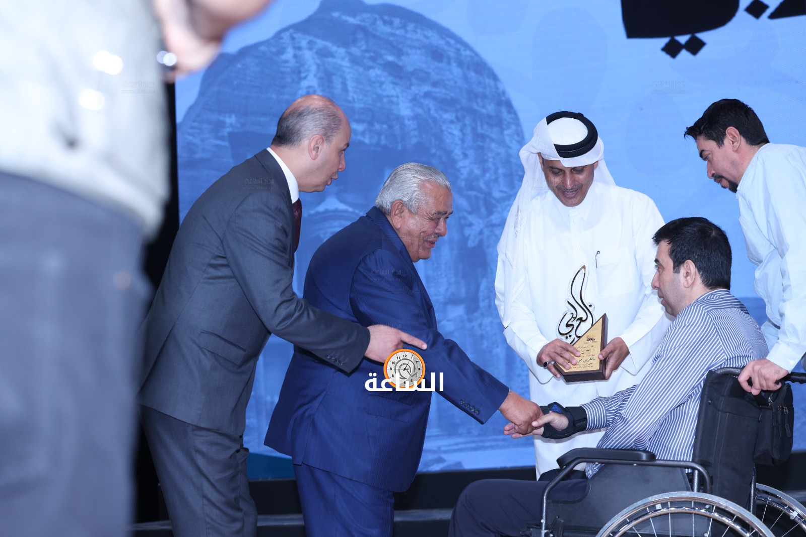 Madar Al-Saa Images 0.5827171027250476