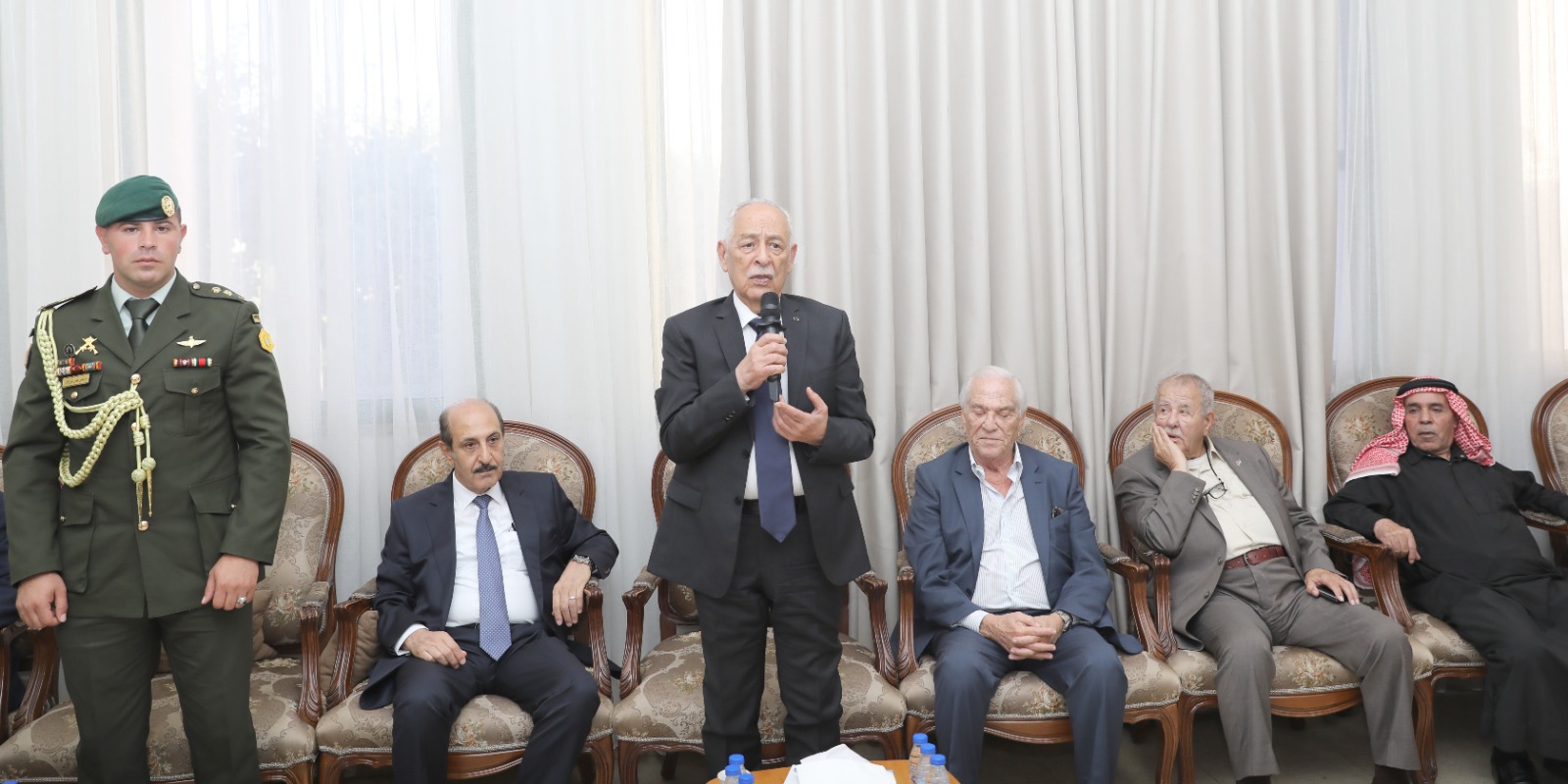 Madar Al-Saa Images 0.7187100785888388