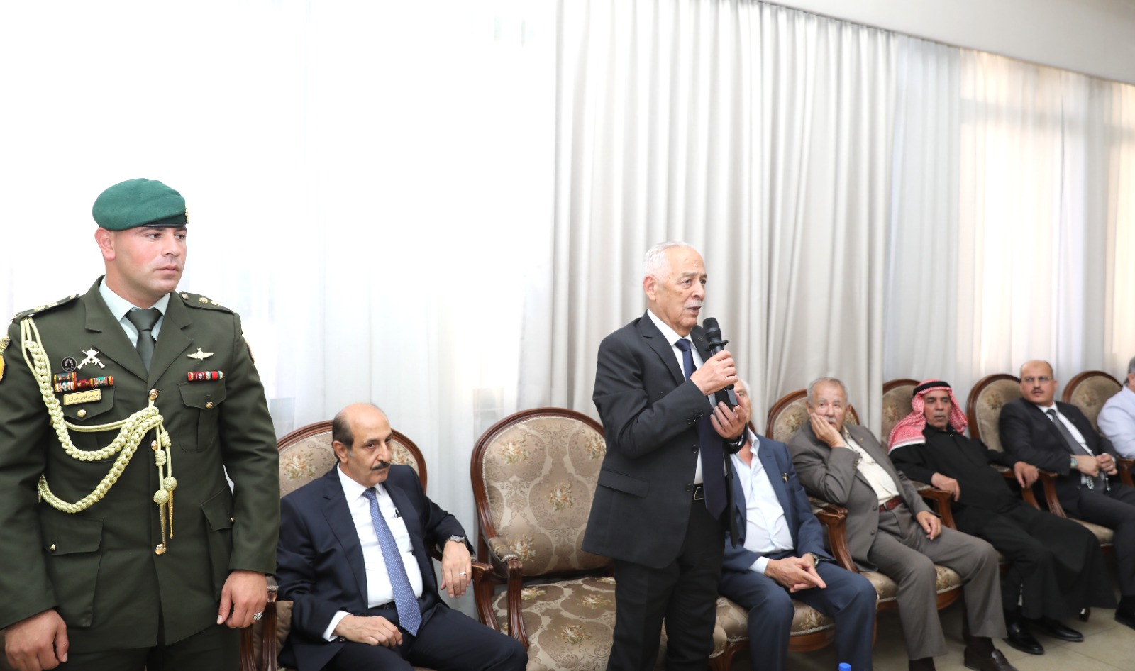 Madar Al-Saa Images 0.9204920669337139