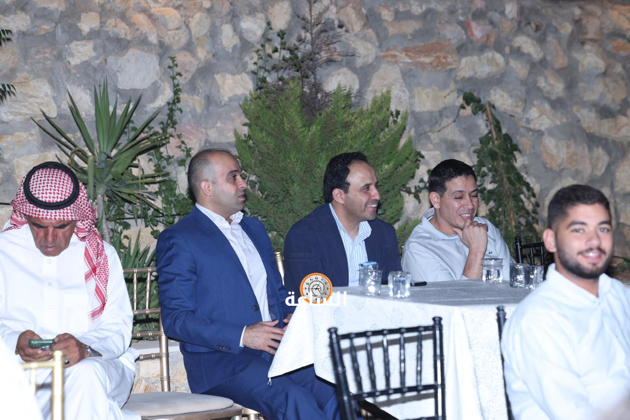 Madar Al-Saa Images 0.934579547509968