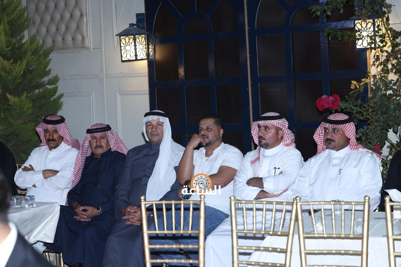 Madar Al-Saa Images 0.7376064194385792