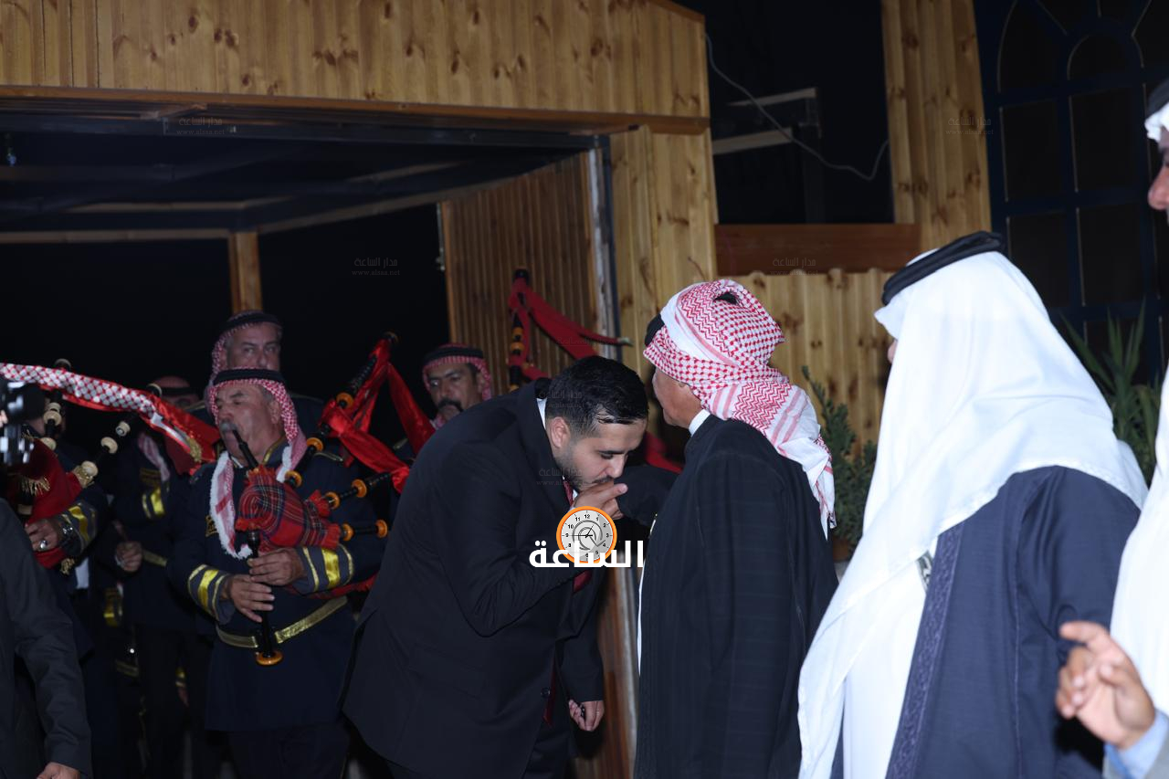 Madar Al-Saa Images 0.14255554829878425