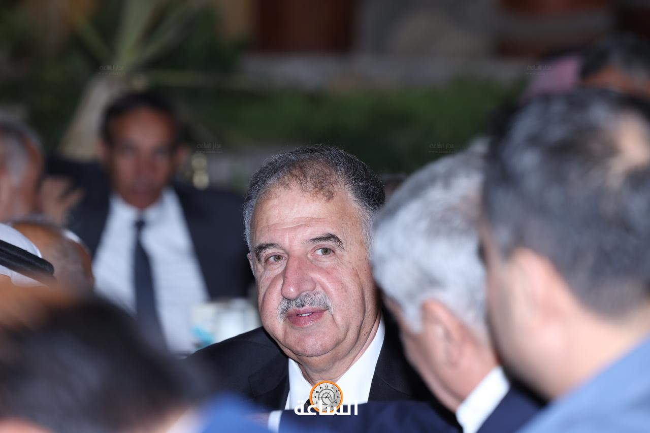 Madar Al-Saa Images 0.7482977408962121
