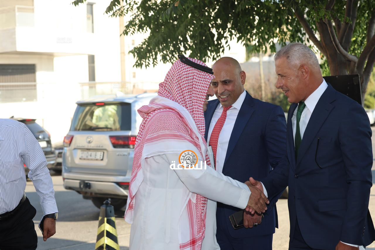 Madar Al-Saa Images 0.193415571230798
