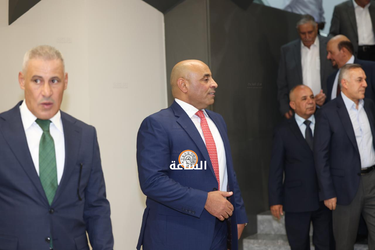 Madar Al-Saa Images 0.2528758960011255