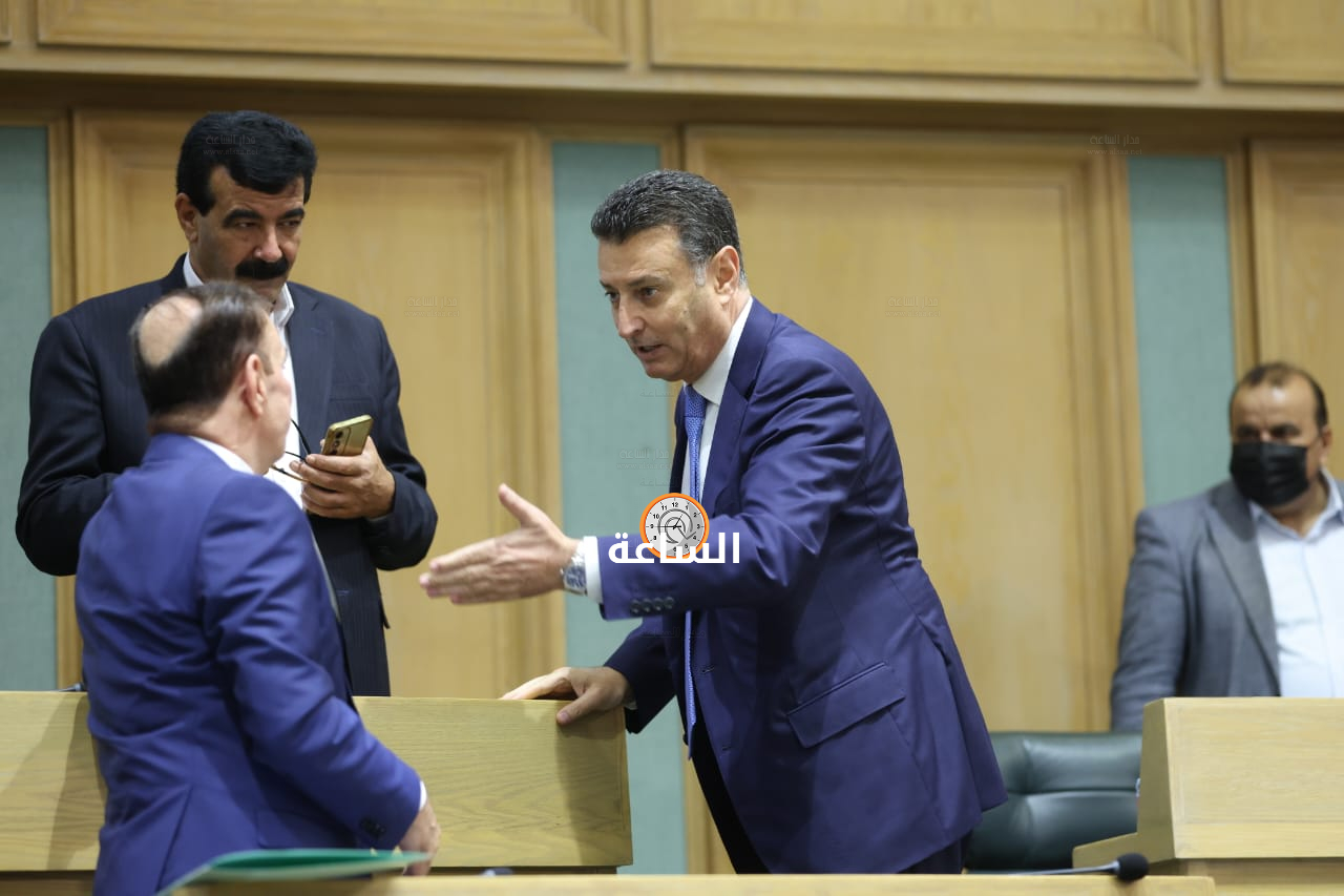 Madar Al-Saa Images 0.23997550275636859