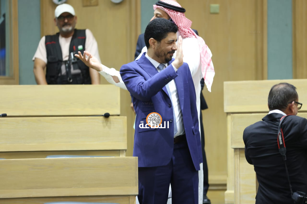 Madar Al-Saa Images 0.7096339348407168