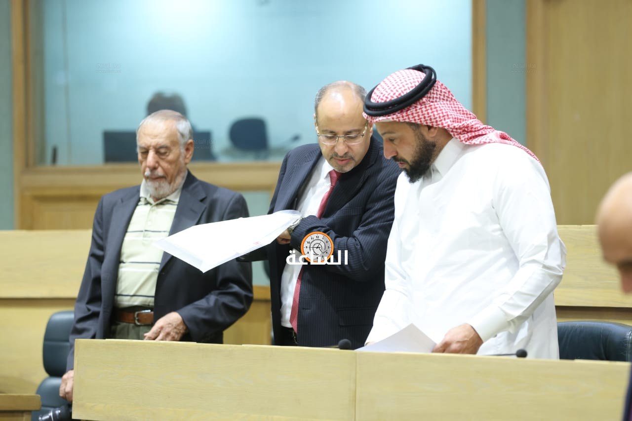 Madar Al-Saa Images 0.6558713780553966