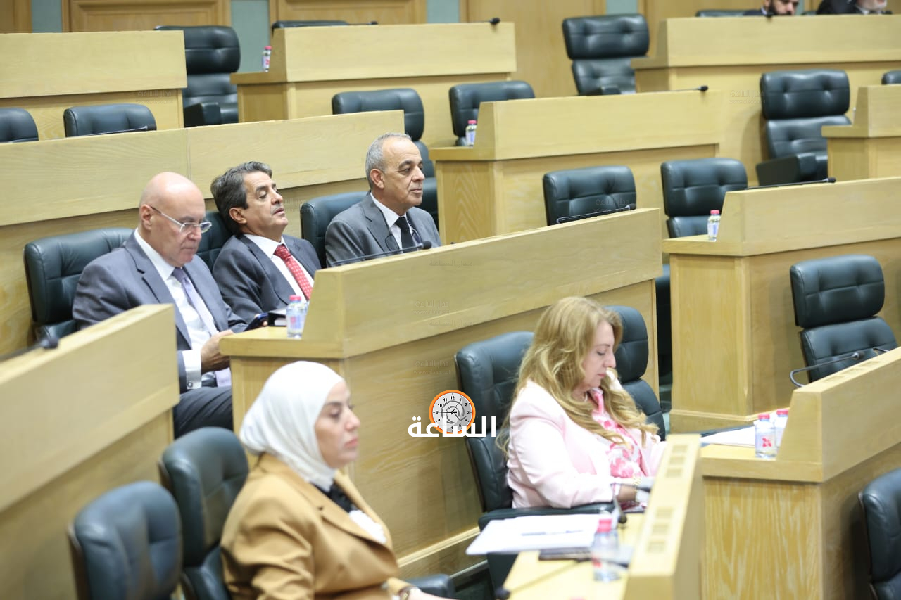 Madar Al-Saa Images 0.39400085081973313