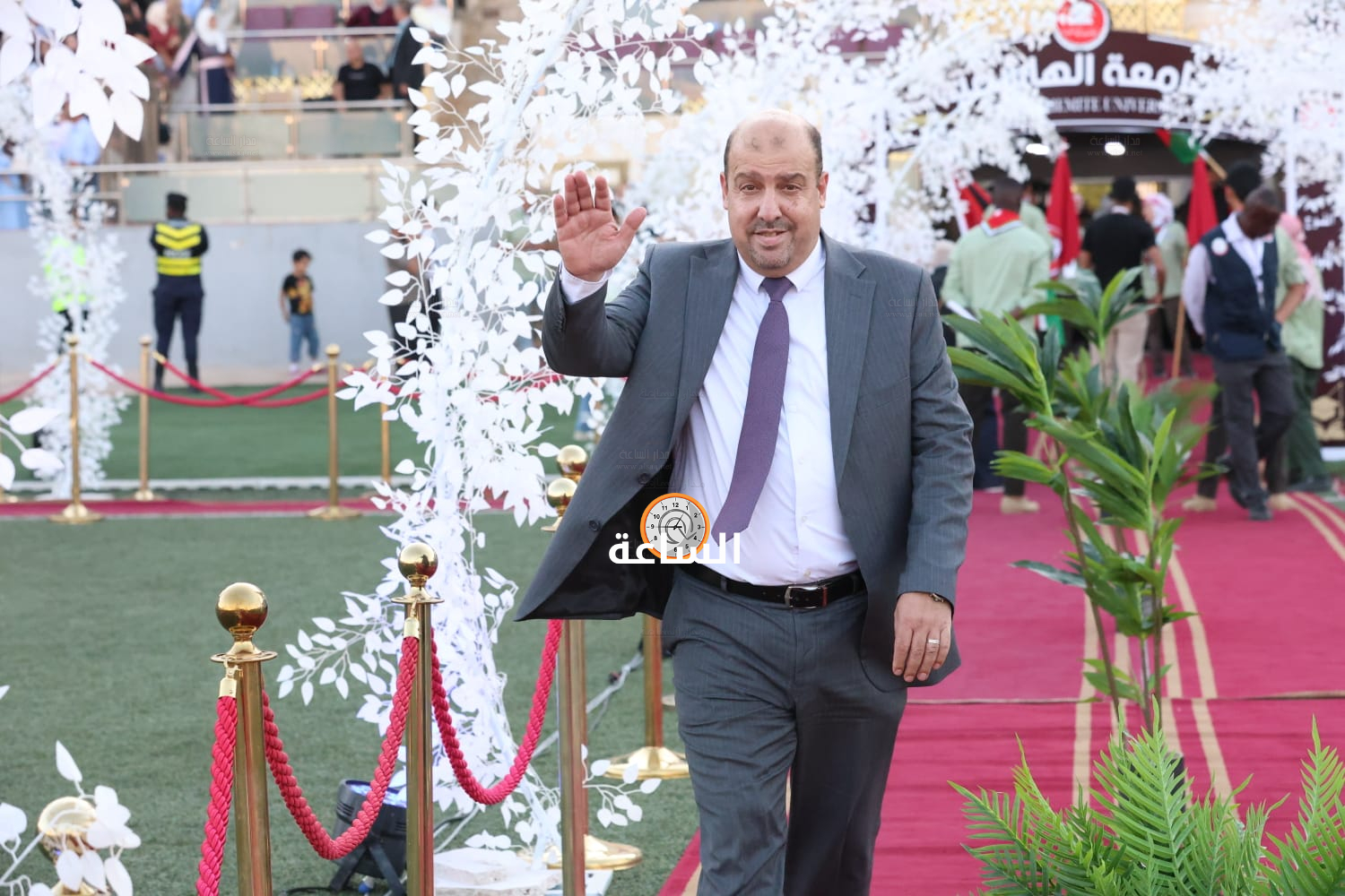 Madar Al-Saa Images 0.07081902333002887