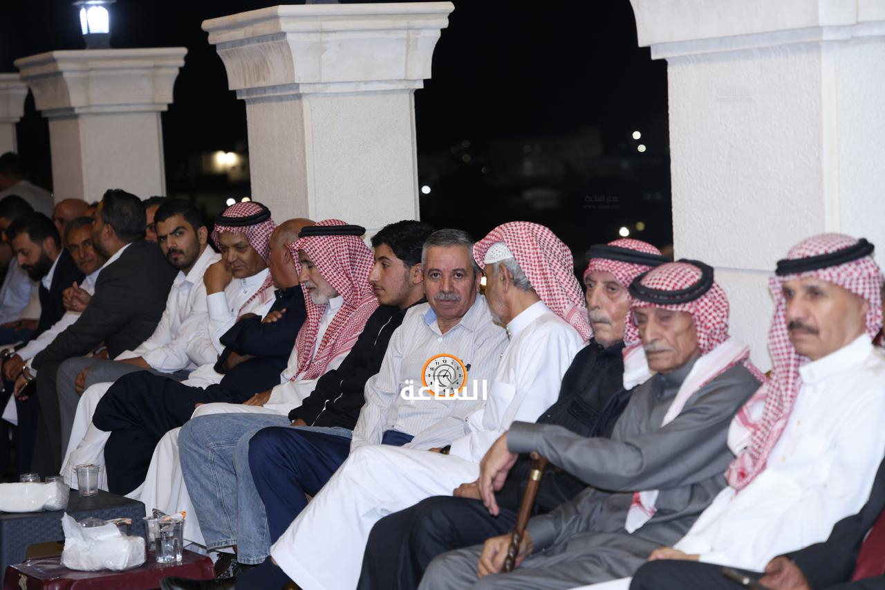 Madar Al-Saa Images 0.9341455459988882