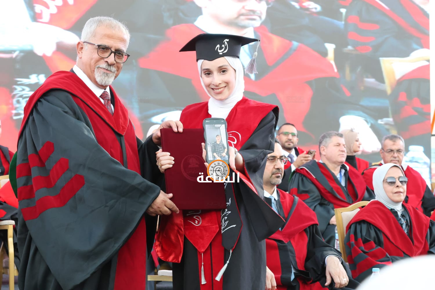 Madar Al-Saa Images 0.9247586621316518