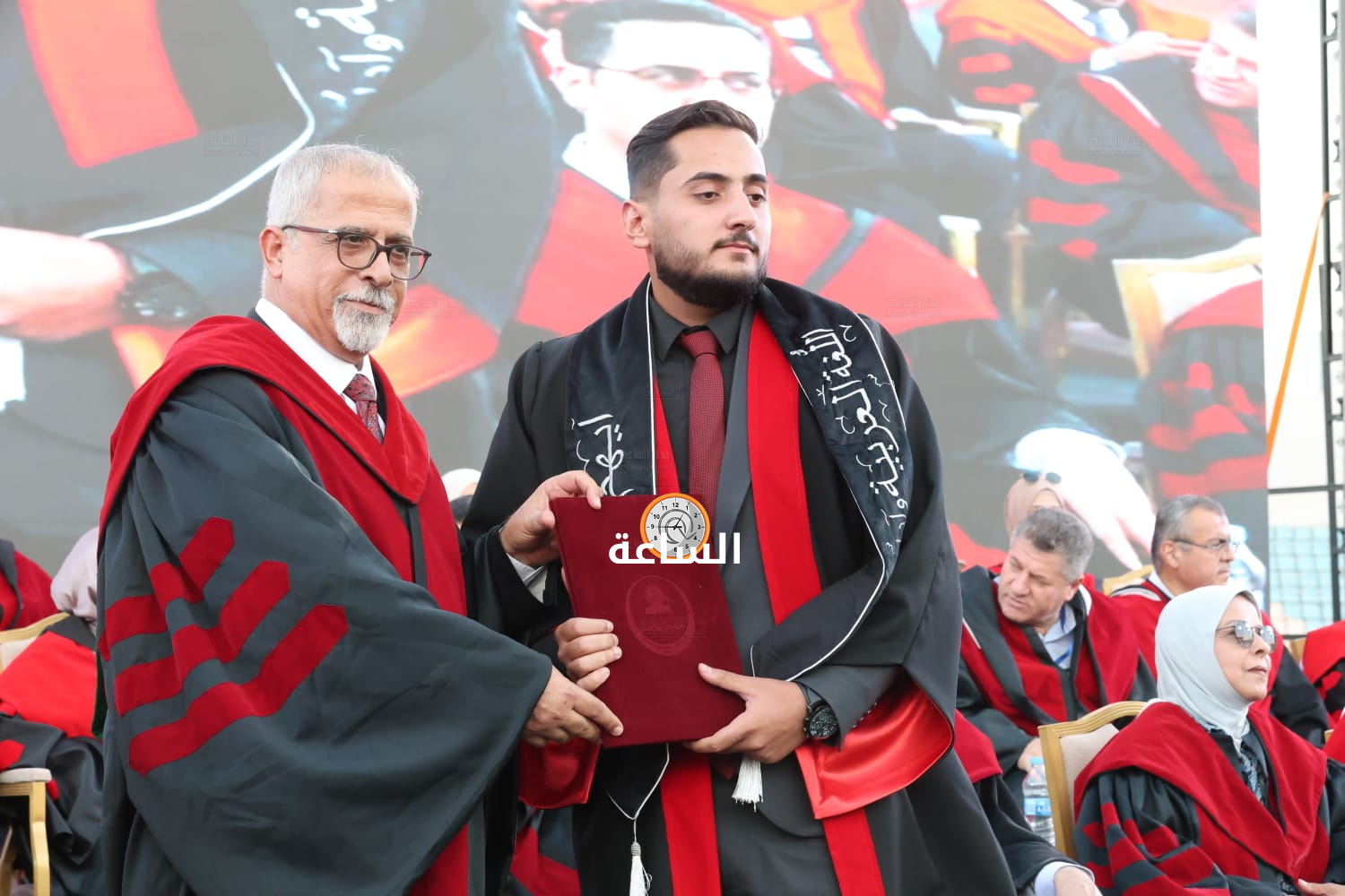 Madar Al-Saa Images 0.9194697229365258