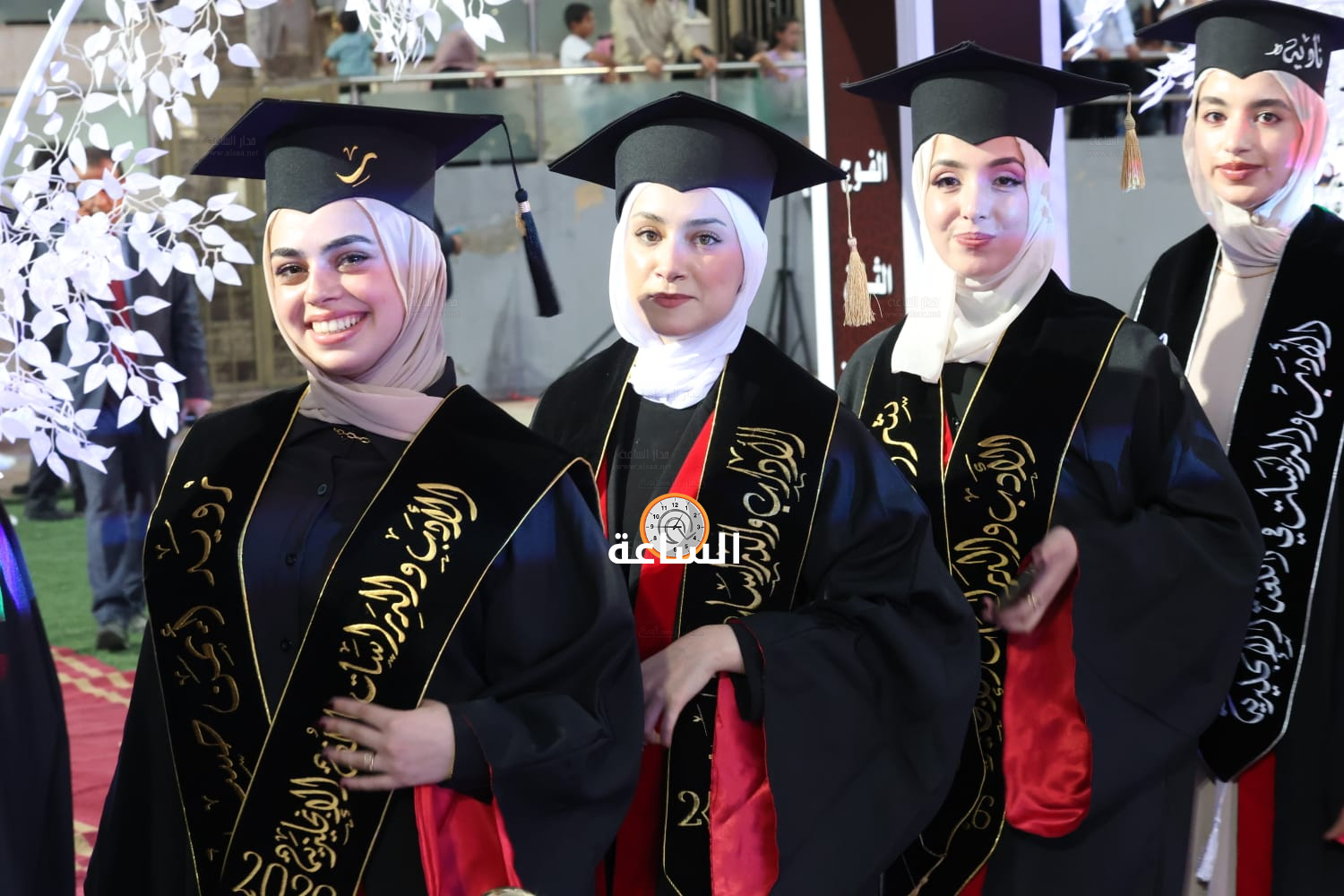 Madar Al-Saa Images 0.49741602163013343