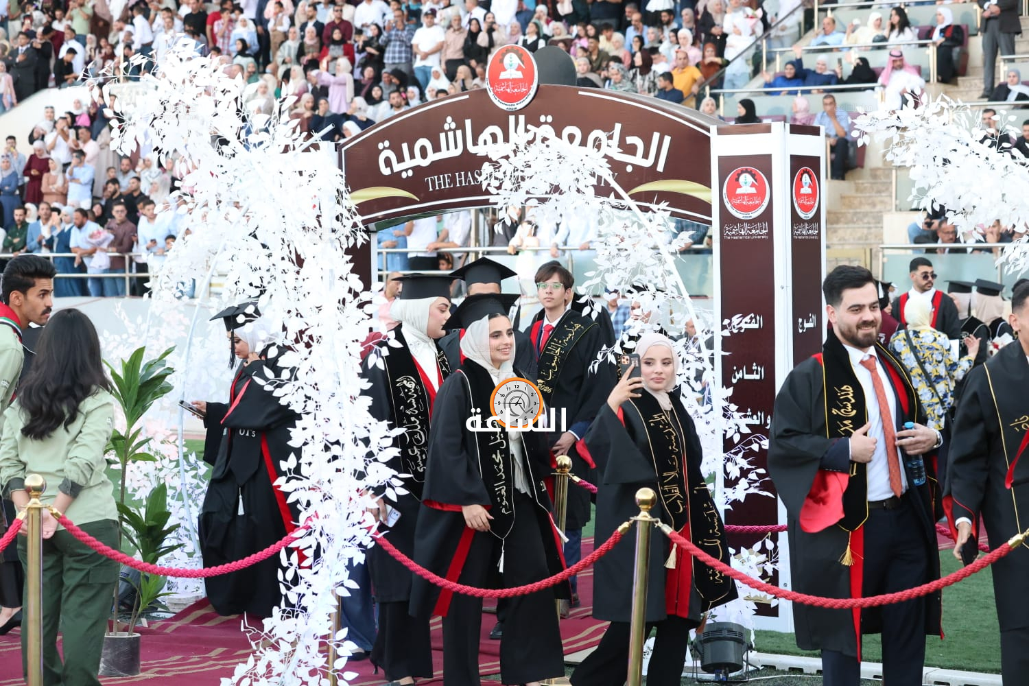 Madar Al-Saa Images 0.8860709802346336