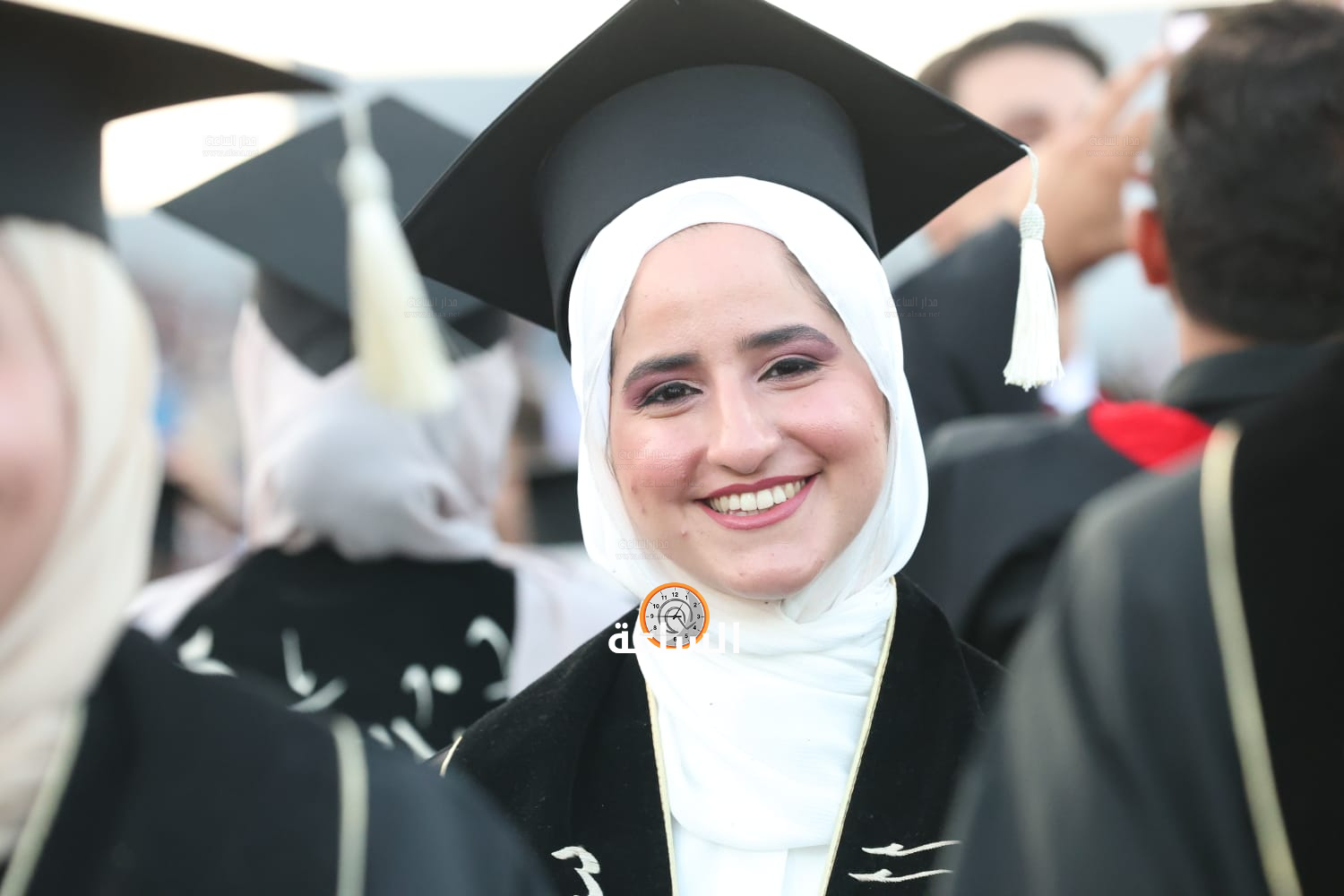 Madar Al-Saa Images 0.9172332884054171