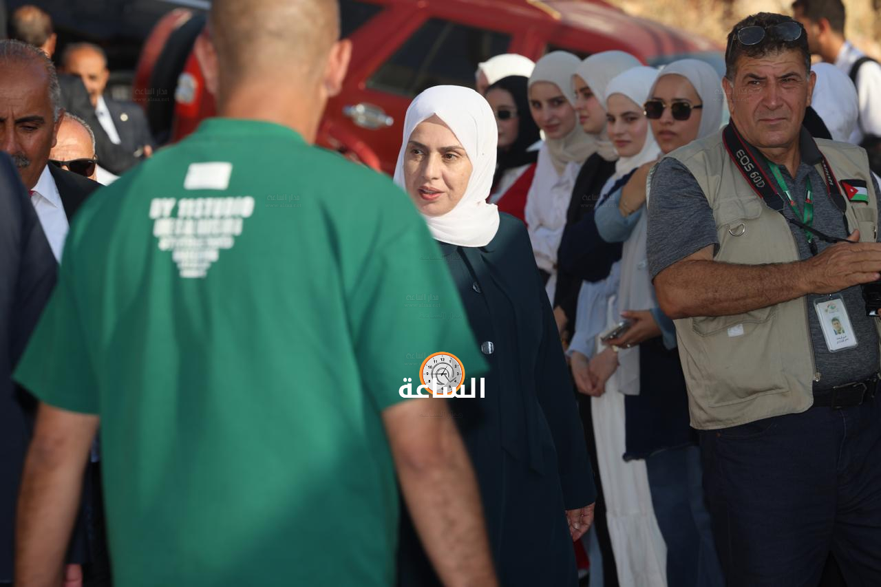 Madar Al-Saa Images 0.6937512450768202