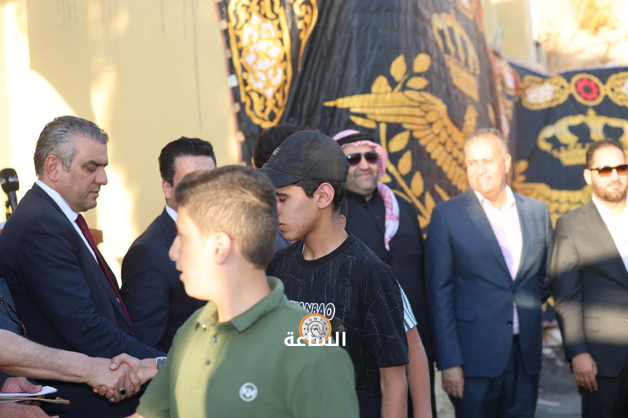 Madar Al-Saa Images 0.23945885989500182