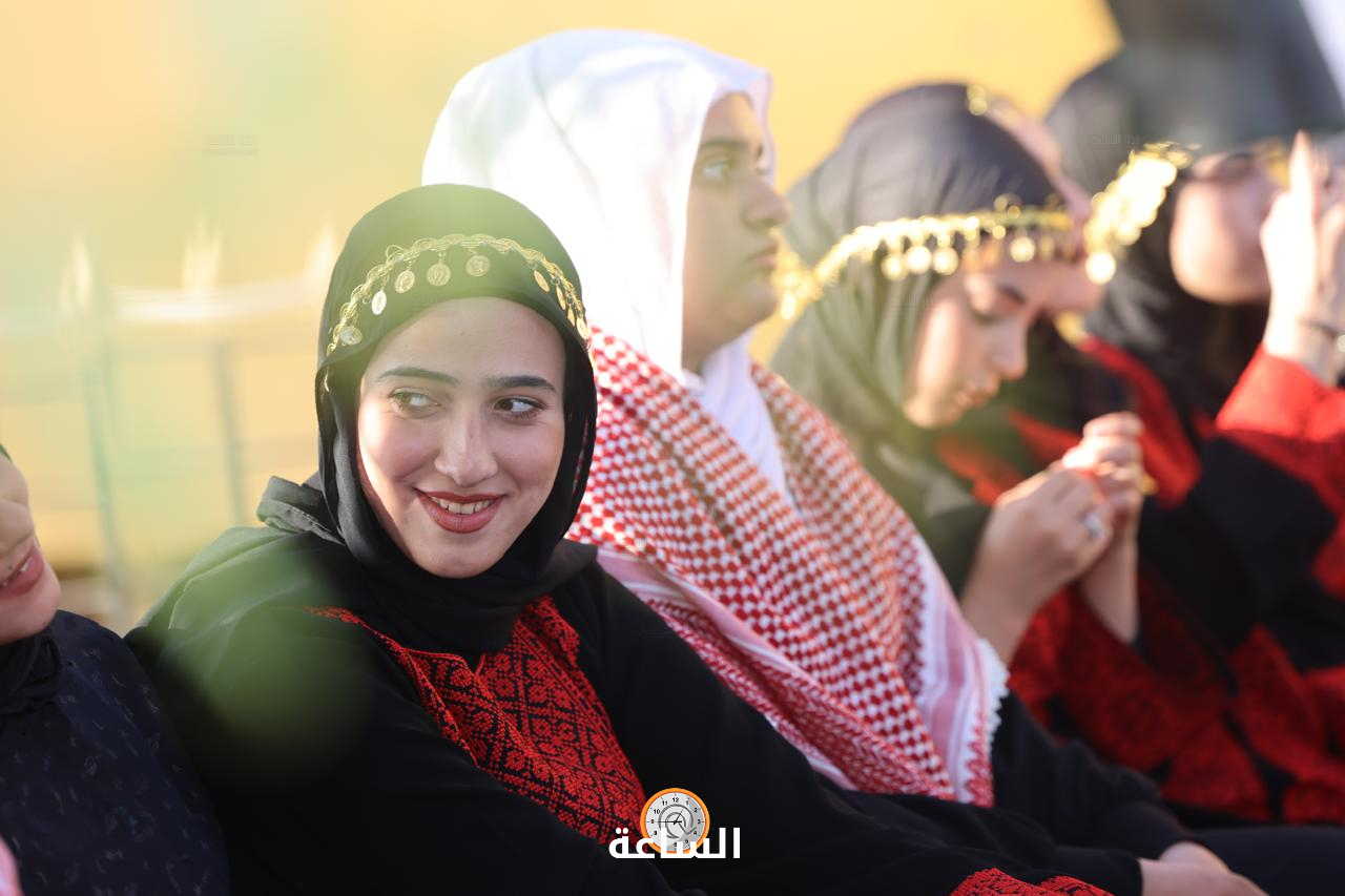 Madar Al-Saa Images 0.9966030500392391