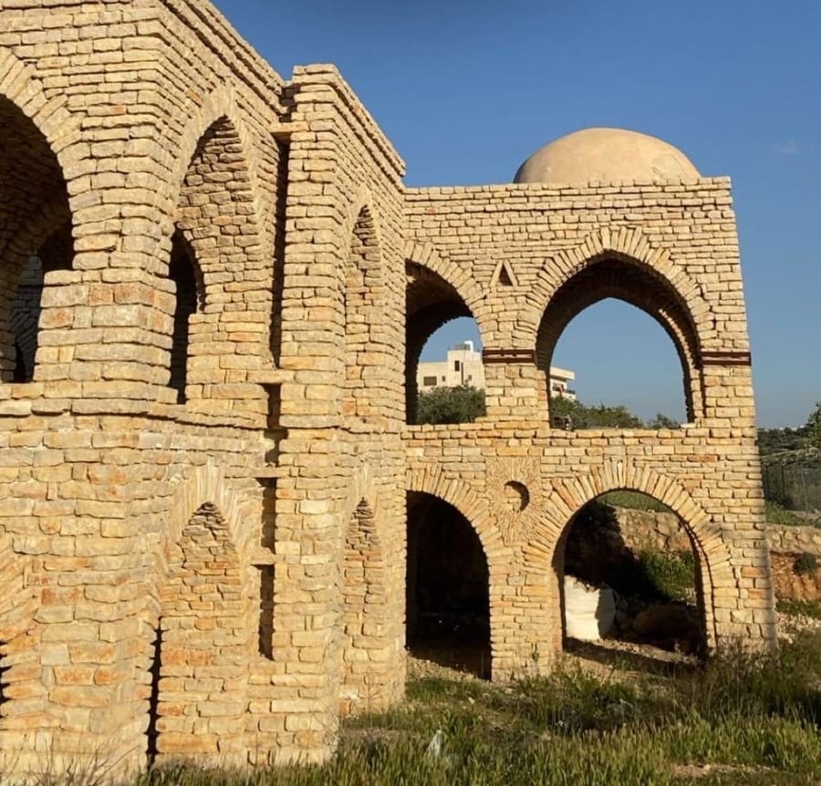 Madar Al-Saa Images 0.1835238706035508