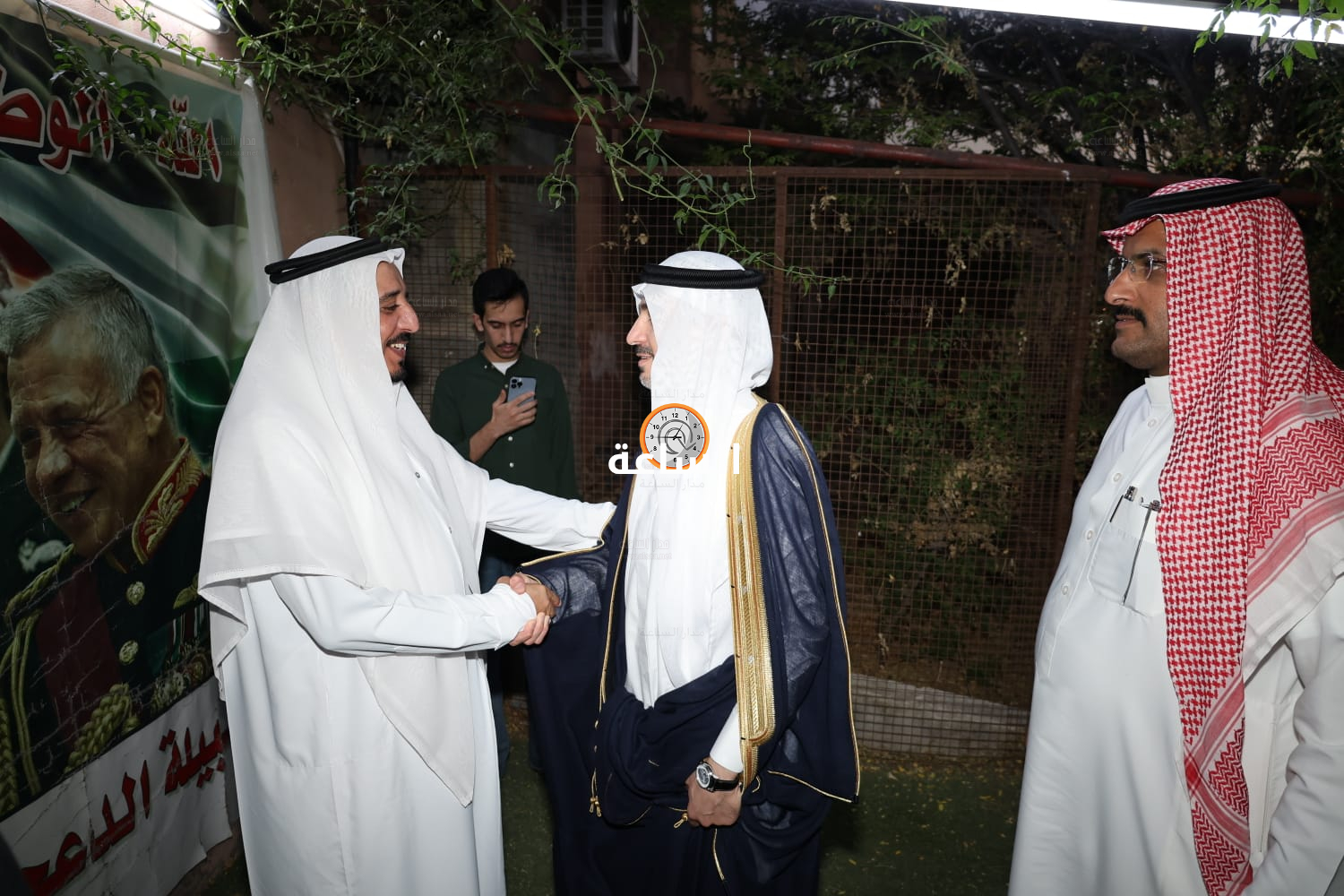 Madar Al-Saa Images 0.14858789867798217