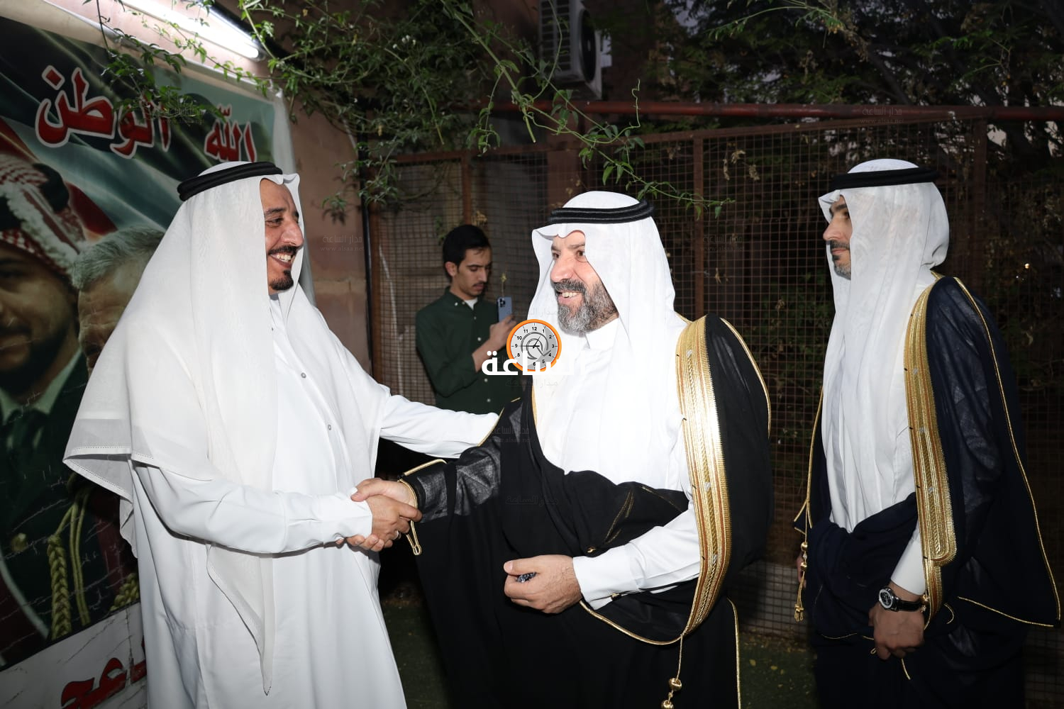 Madar Al-Saa Images 0.10025189520910116