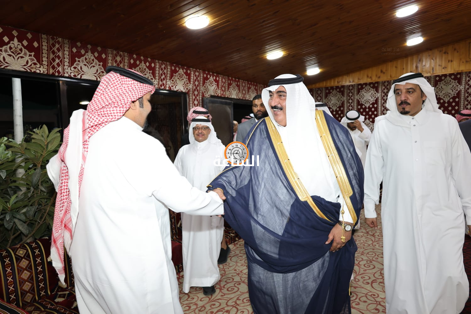 Madar Al-Saa Images 0.1355157475852916
