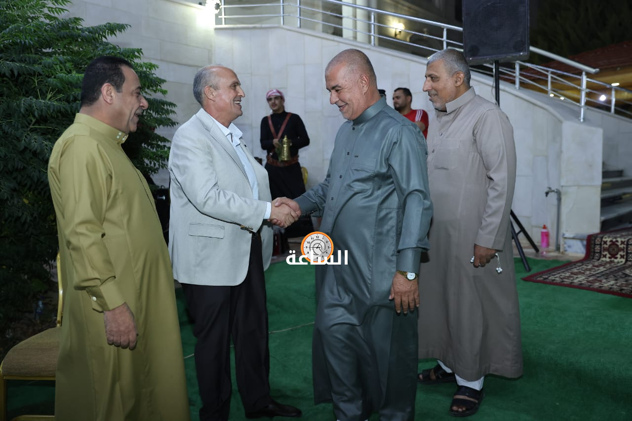 Madar Al-Saa Images 0.12459961128749775