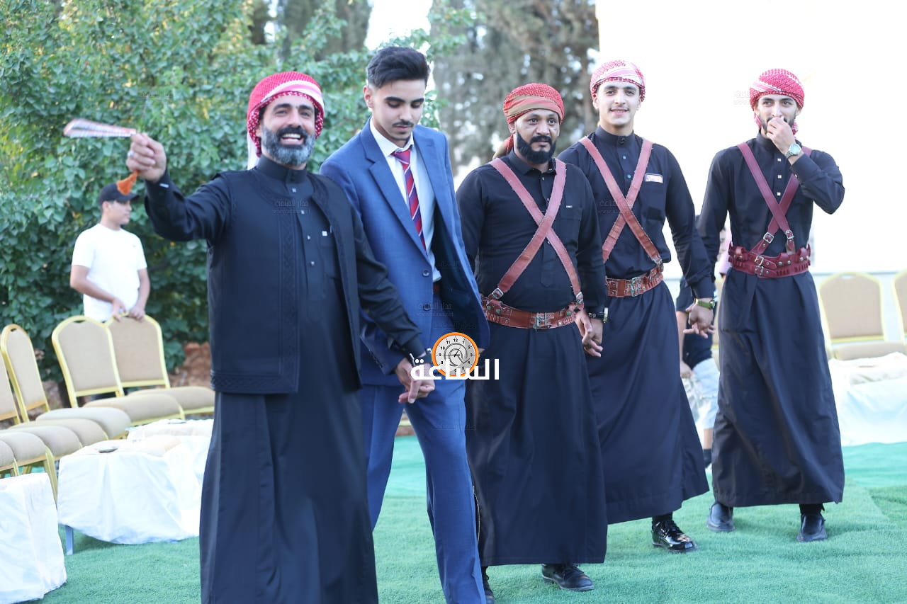 Madar Al-Saa Images 0.363639910056308