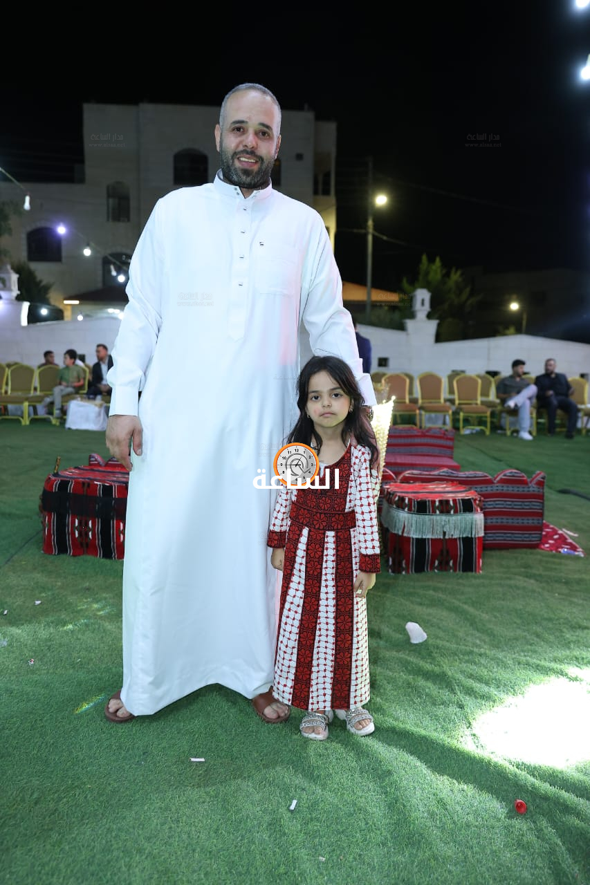 Madar Al-Saa Images 0.525675444673049