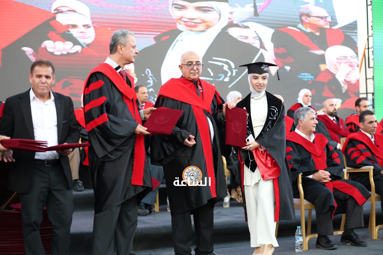 Madar Al-Saa Images 0.04335479597674785