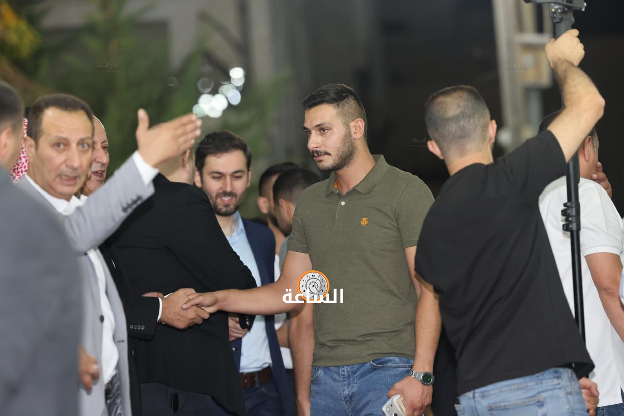 Madar Al-Saa Images 0.9291066421500853