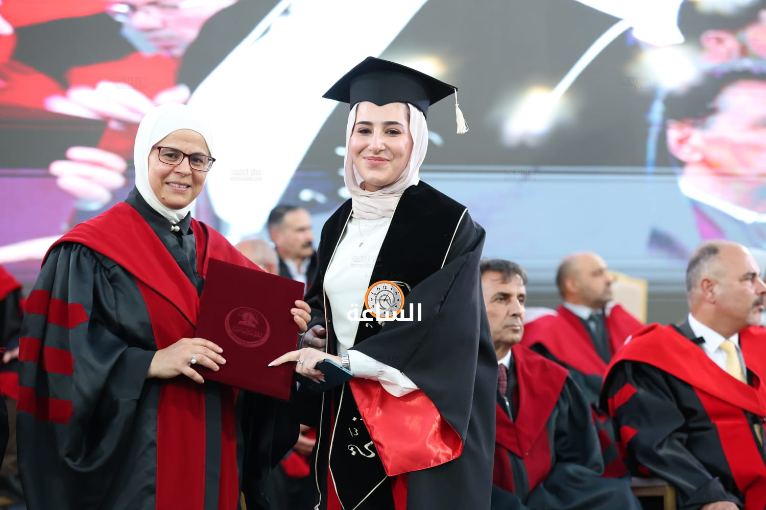 Madar Al-Saa Images 0.9779760501804348