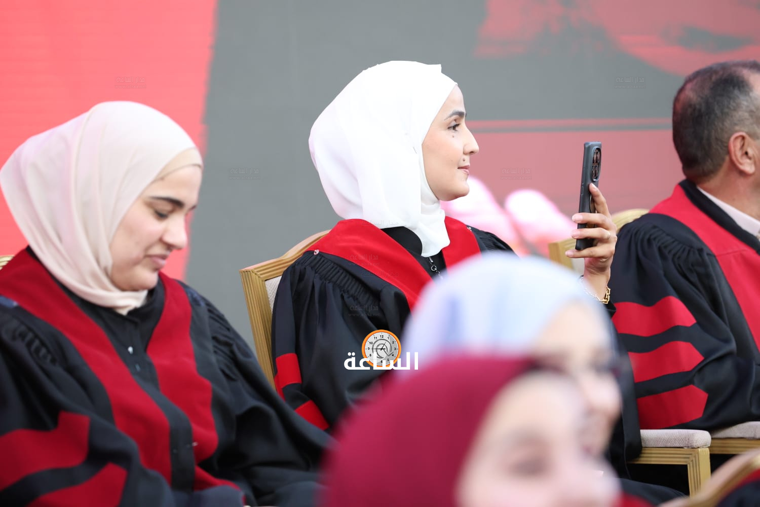 Madar Al-Saa Images 0.6078354305893658