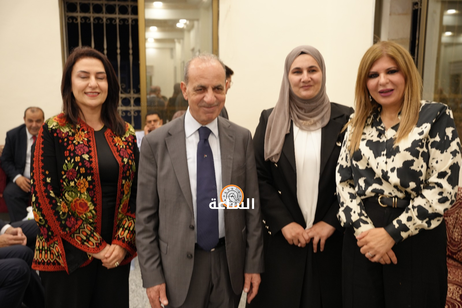 Madar Al-Saa Images 0.34335999307376464