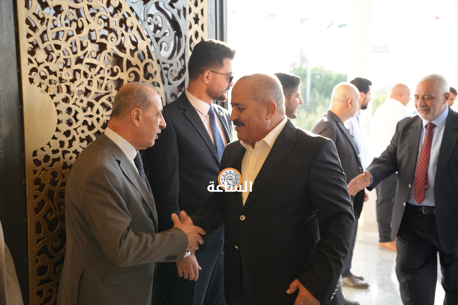 Madar Al-Saa Images 0.3741301511074189