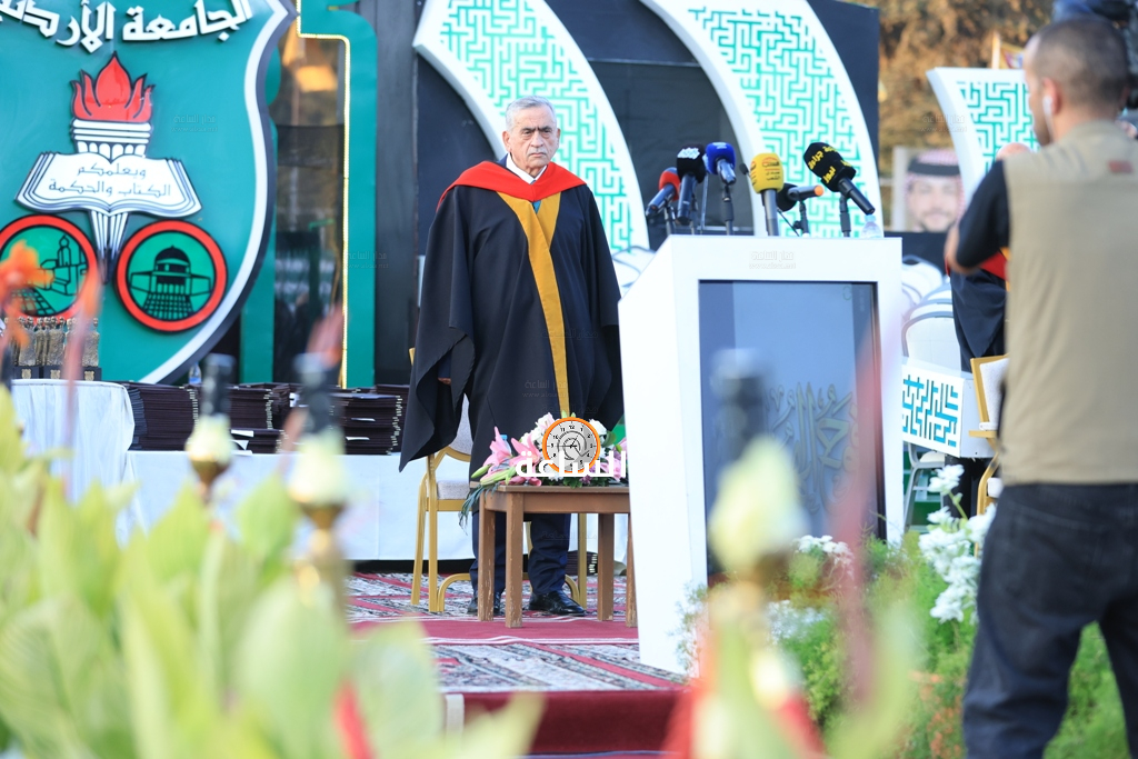 Madar Al-Saa Images 0.9874787315211572