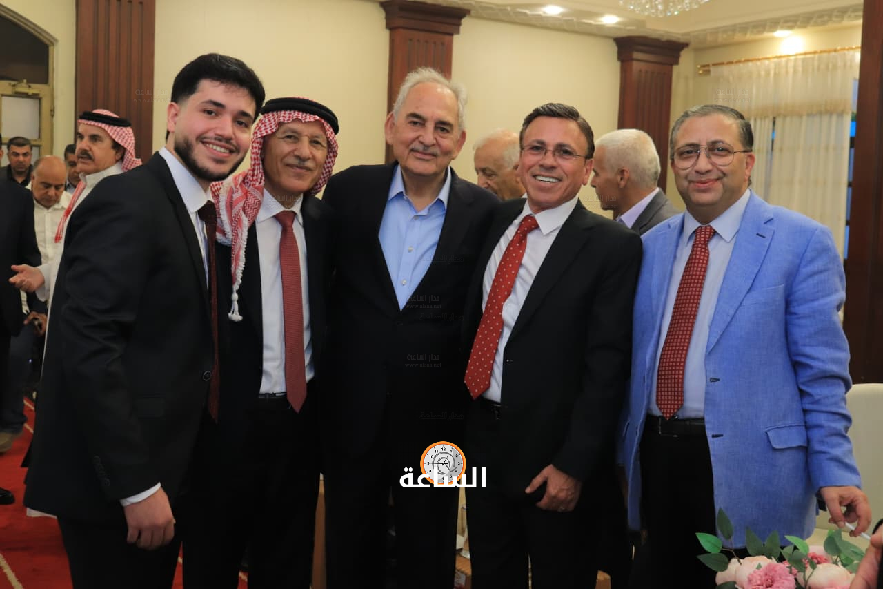 Madar Al-Saa Images 0.39111385475239313