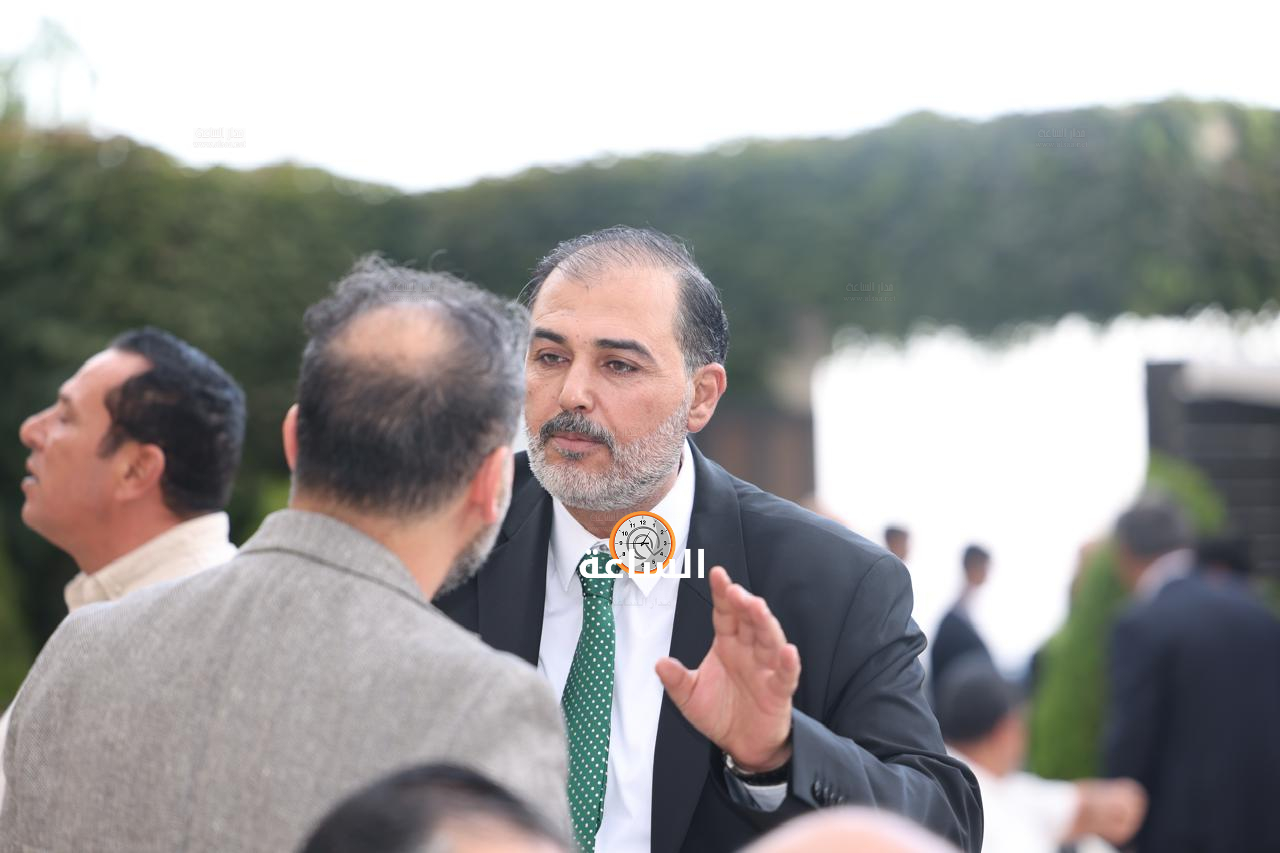 Madar Al-Saa Images 0.5104141905802199