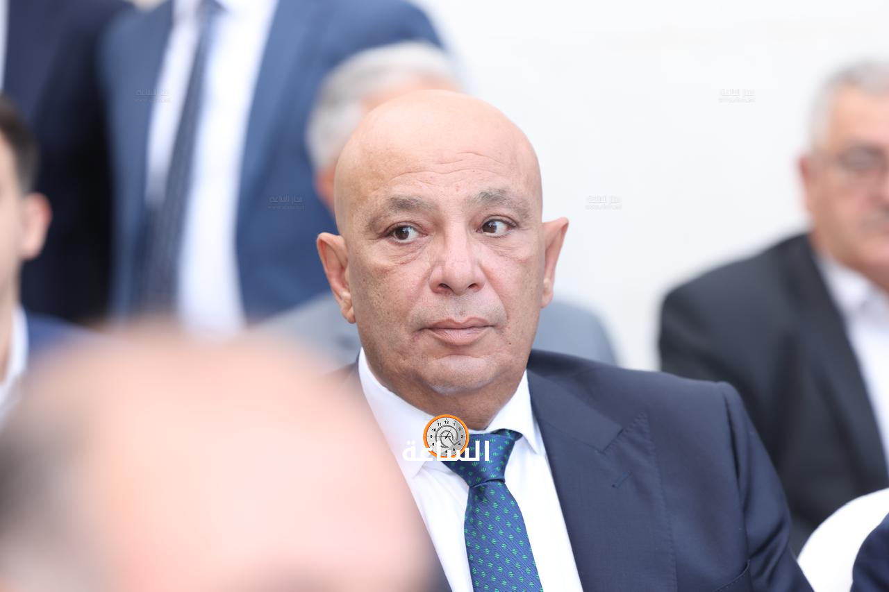 Madar Al-Saa Images 0.34289140733059587