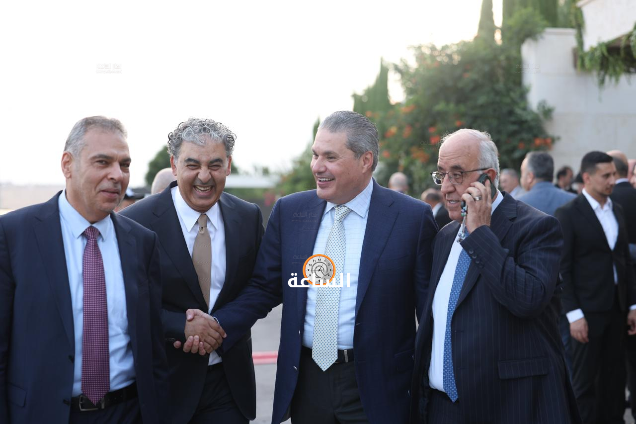 Madar Al-Saa Images 0.037055077095987876