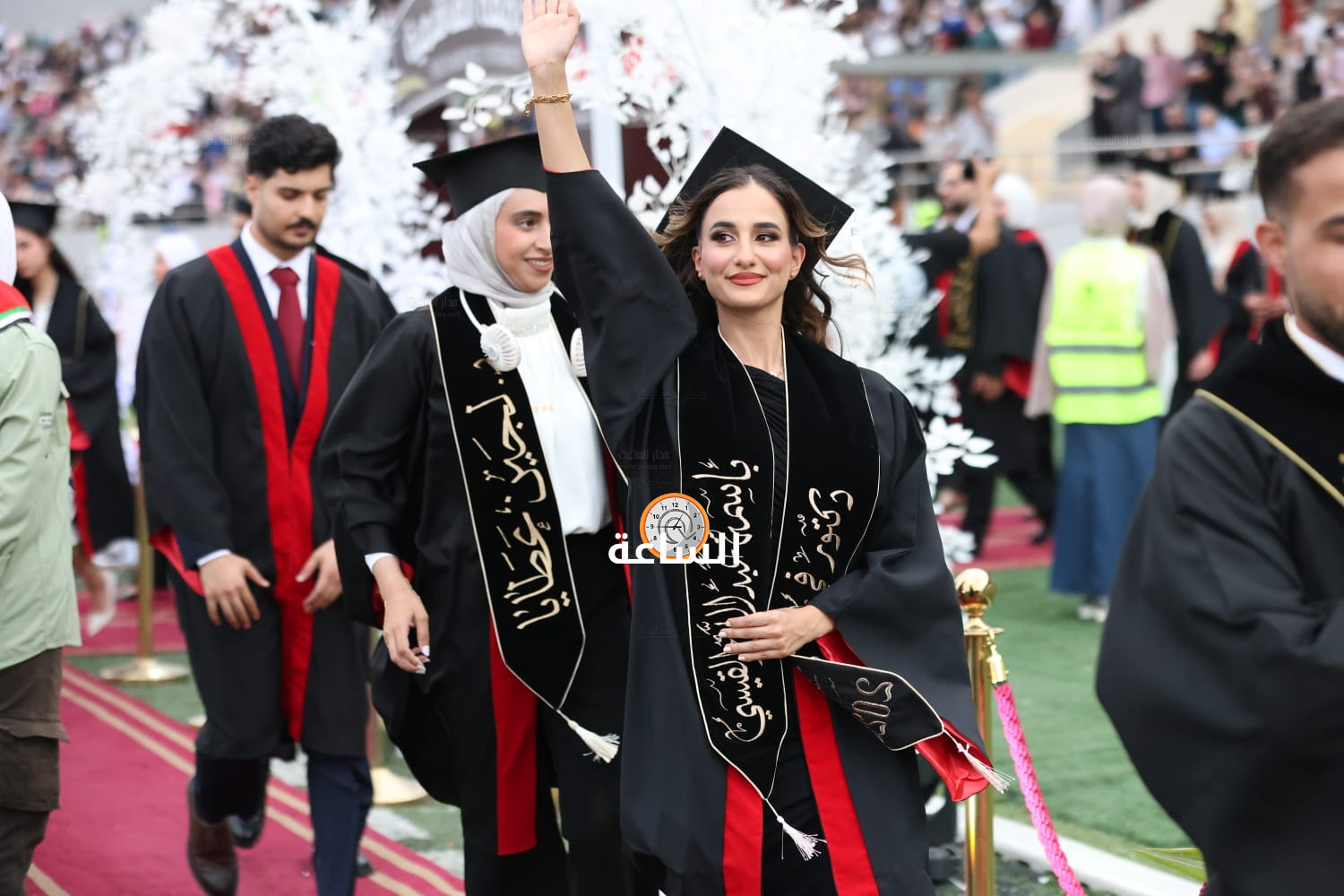 Madar Al-Saa Images 0.14021108549489236