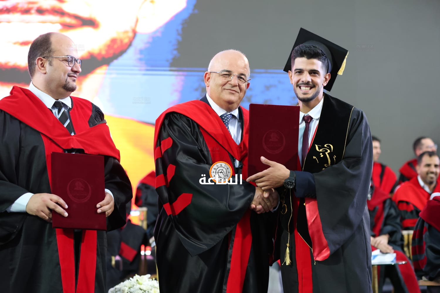 Madar Al-Saa Images 0.5460368386271622