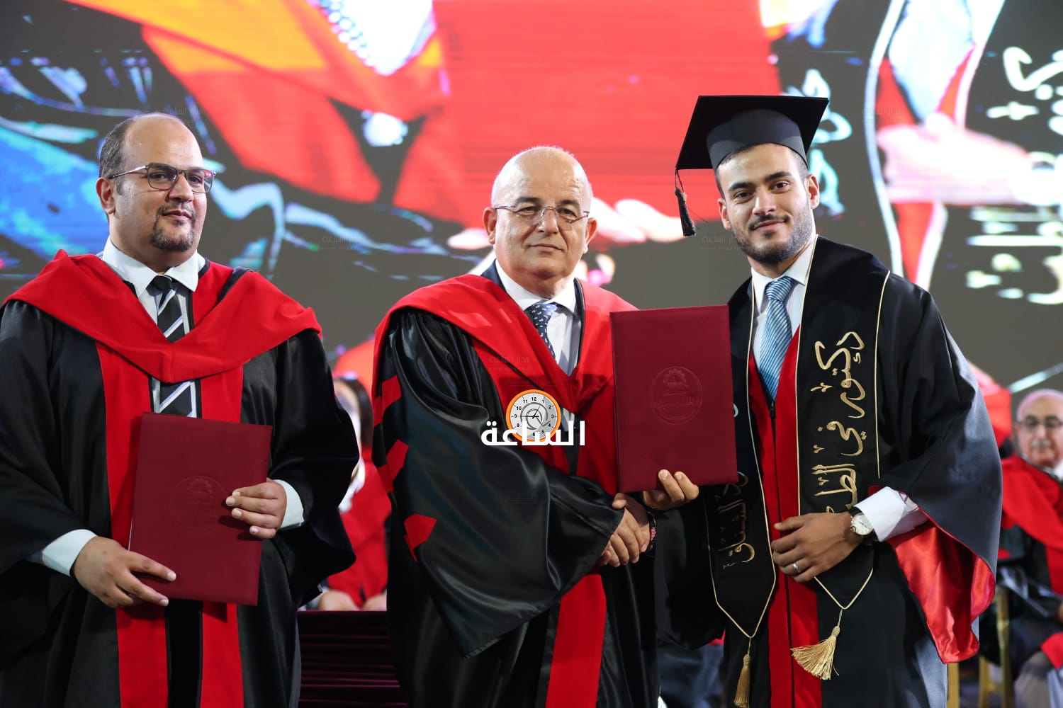 Madar Al-Saa Images 0.2433667343299305