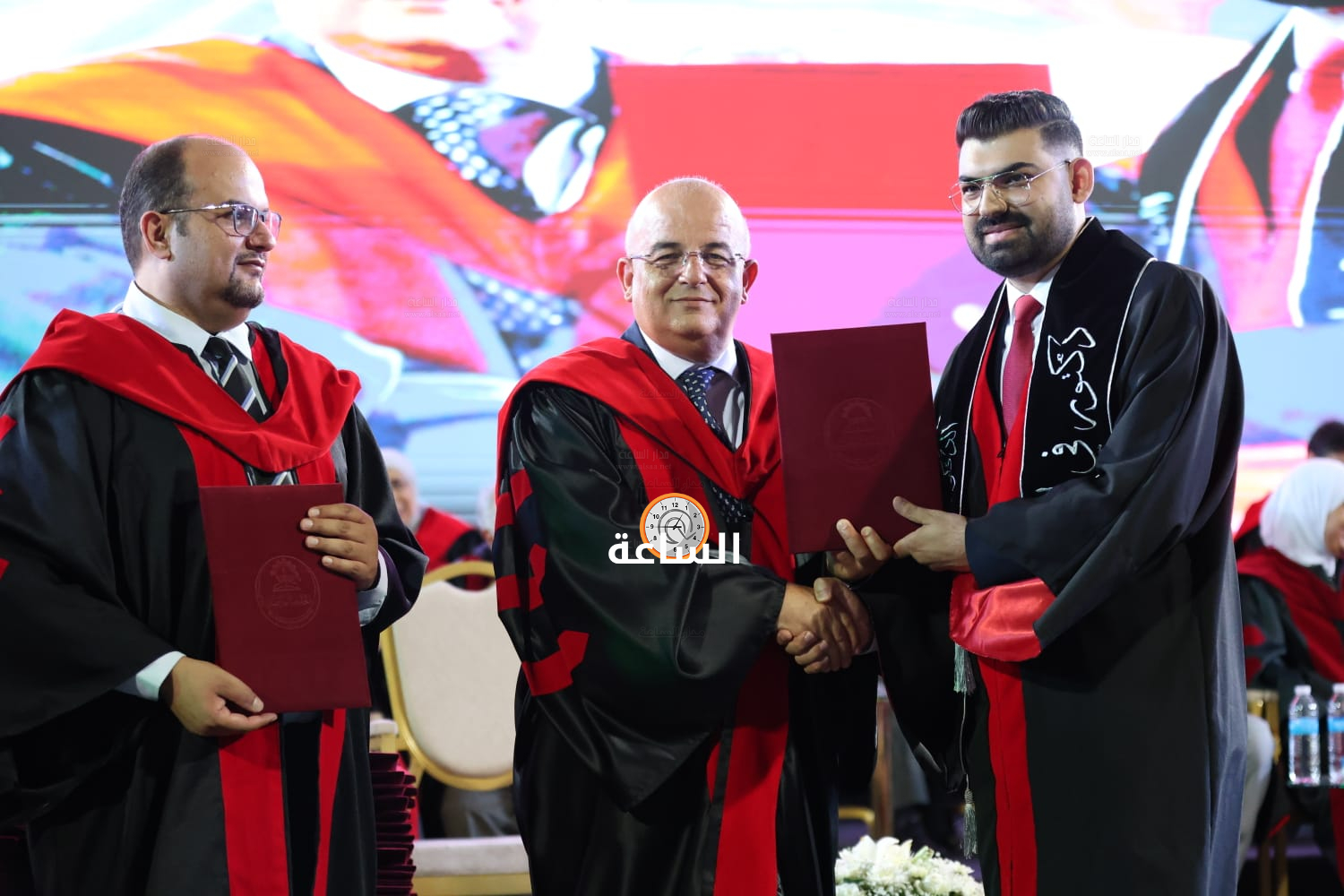 Madar Al-Saa Images 0.8382856087551247